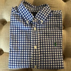 Ralph Lauren, boy’s shirt size 7. Color blue. Good condition.